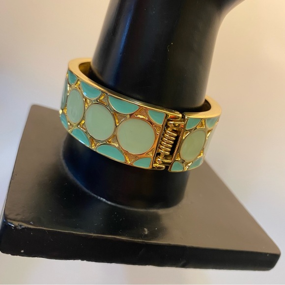 Elegant Gold Turquoise Green Enamel Bangle Bracelet - Picture 5 of 12